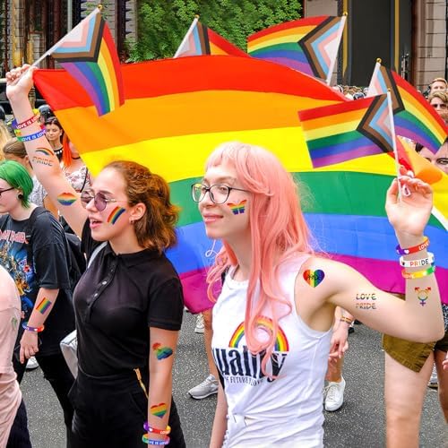JUNEBRUSHS 40 Pcs Pride Accessories Set 1